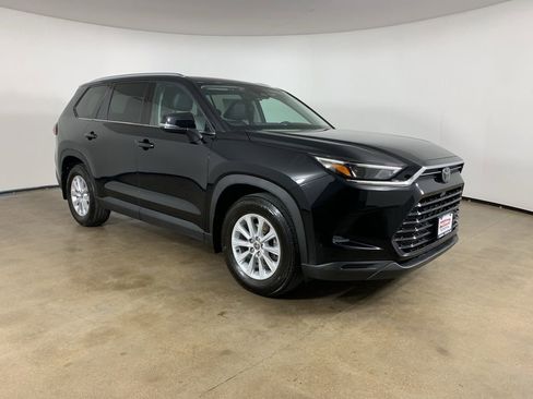Used 2024 Toyota Grand Highlander XLE image 5