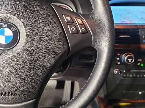 Used 2011 BMW 335i xDrive Sedan image 26