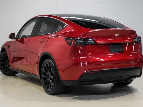Used 2022 Tesla Model Y Long Range AWD/4WD image 13