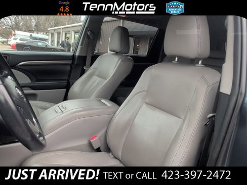 Used 2019 Toyota Highlander Limited image 17