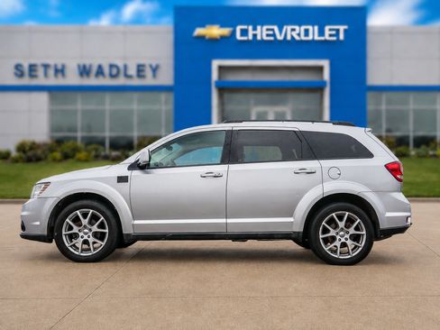 Used 2012 Dodge Journey SXT w/ Popular Equipment Group FWD image 4