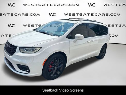 Used 2021 Chrysler Pacifica Limited w/ Uconnect Theater Family Group AWD/4WD image 28