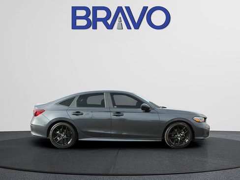 Used 2025 Honda Civic Sport image 4