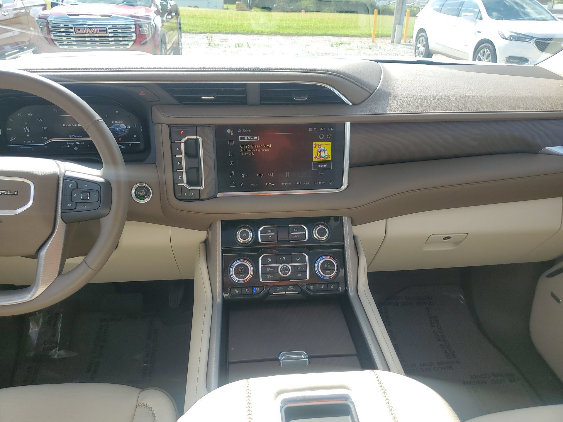 Used 2024 GMC Yukon Denali w/ Max Trailering Package AWD/4WD image 10