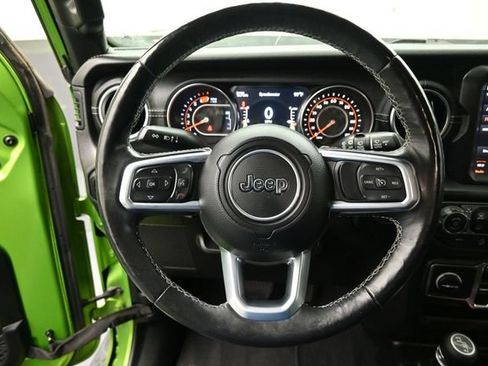 Used 2019 Jeep Wrangler Unlimited Sahara AWD/4WD image 6