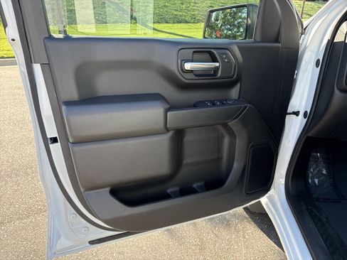 Used 2026 Chevrolet Silverado 1500 Custom AWD/4WD image 19