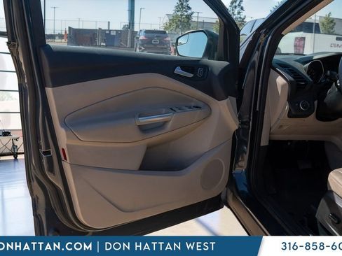 Used 2019 Ford Escape SE FWD image 13