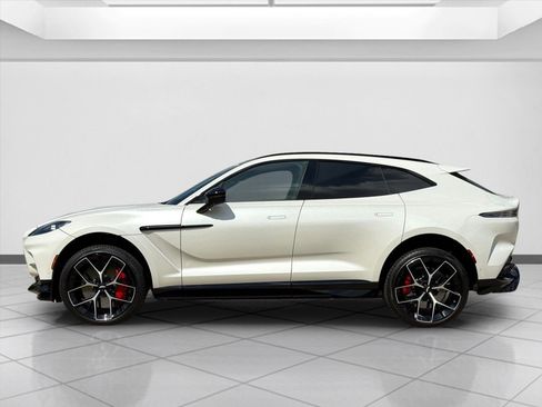 Used 2025 Aston Martin DBX 707 image 7