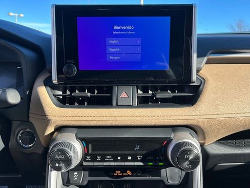 Used 2025 Toyota RAV4 XLE image 16