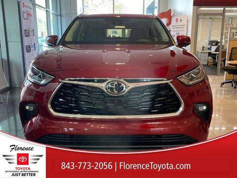 New 2026 Toyota Highlander Limited image 17