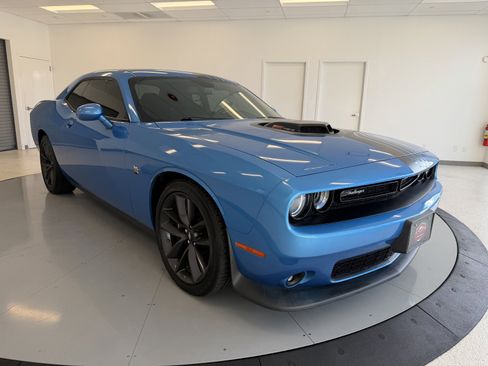 Used 2019 Dodge Challenger R/T Scat Pack w/ Shaker Package image 1