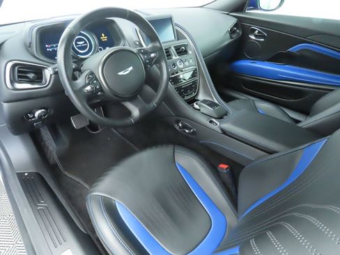 Used 2018 Aston Martin DB11 V12 image 9