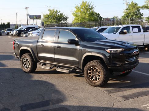 Used 2026 Chevrolet Colorado ZR2 w/ Technology Package AWD/4WD image 12