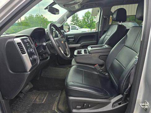 Used 2017 Chevrolet Silverado 1500 LT w/ All Star Edition AWD/4WD image 4