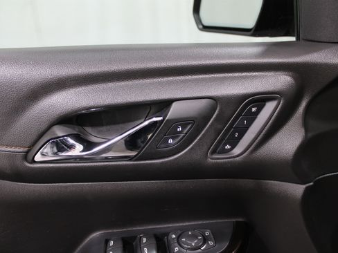 Used 2023 GMC Acadia AT4 w/ Technology Package image 7