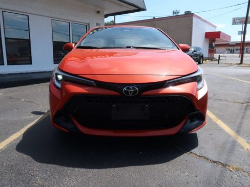 Used 2023 Toyota Corolla SE FWD image 2