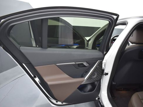 Used 2024 BMW i5 M60 image 34