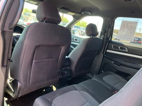 Used 2016 Ford Explorer XLT AWD/4WD image 27