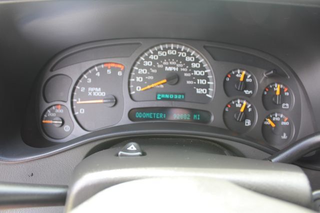 Used 2003 Chevrolet Silverado 2500 LT RWD image 19