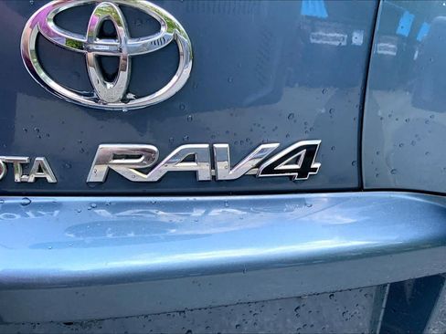 Used 2010 Toyota RAV4 4WD w/ Base L4 Extra Value Pkg image 9