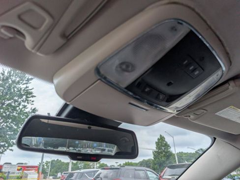 Used 2021 Chrysler 300 Touring L RWD image 32