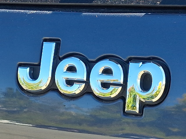 Used 2020 Jeep Cherokee Latitude Lux w/ Comfort/Convenience Group AWD/4WD image 28
