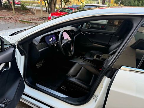 Used 2020 Tesla Model S Performance image 14