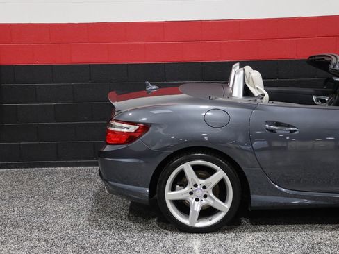 Used 2013 Mercedes-Benz SLK 250 image 5