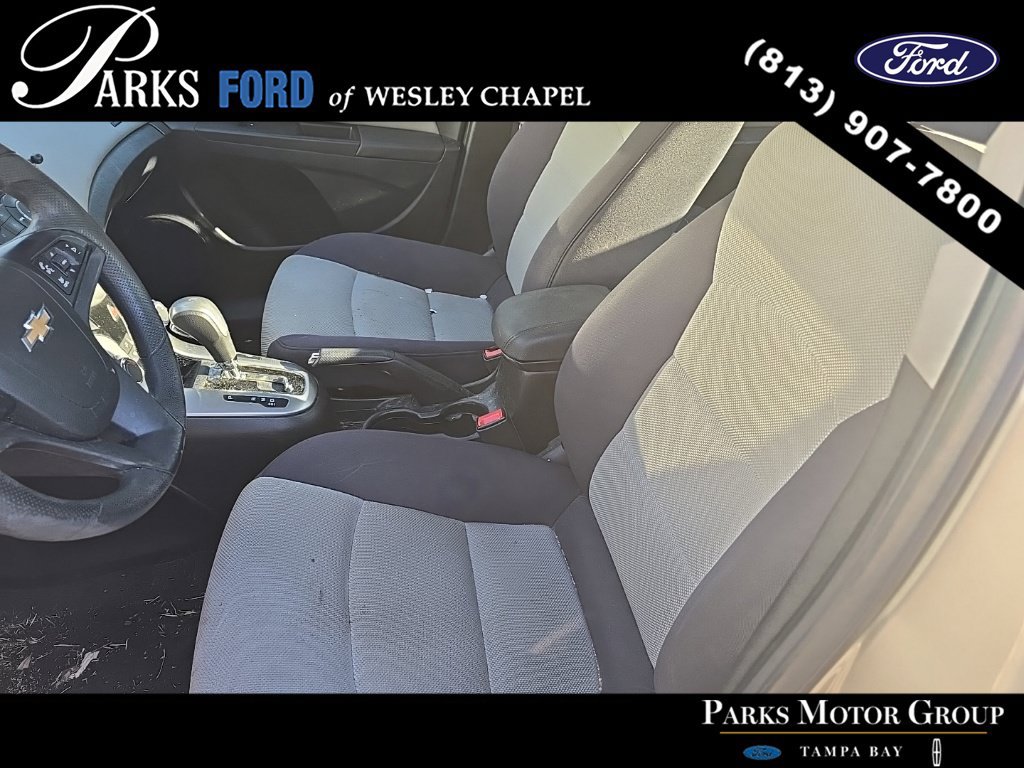 Used 2013 Chevrolet Cruze LS FWD image 9