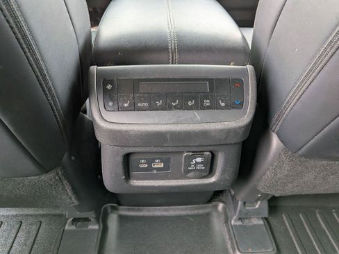 Used 2023 Nissan Pathfinder Platinum w/ Cargo Package AWD/4WD image 31