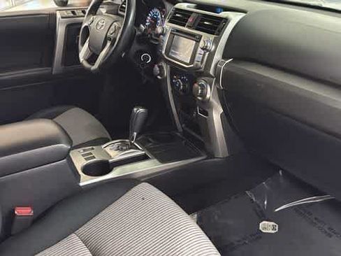 Used 2018 Toyota 4Runner SR5 RWD image 31