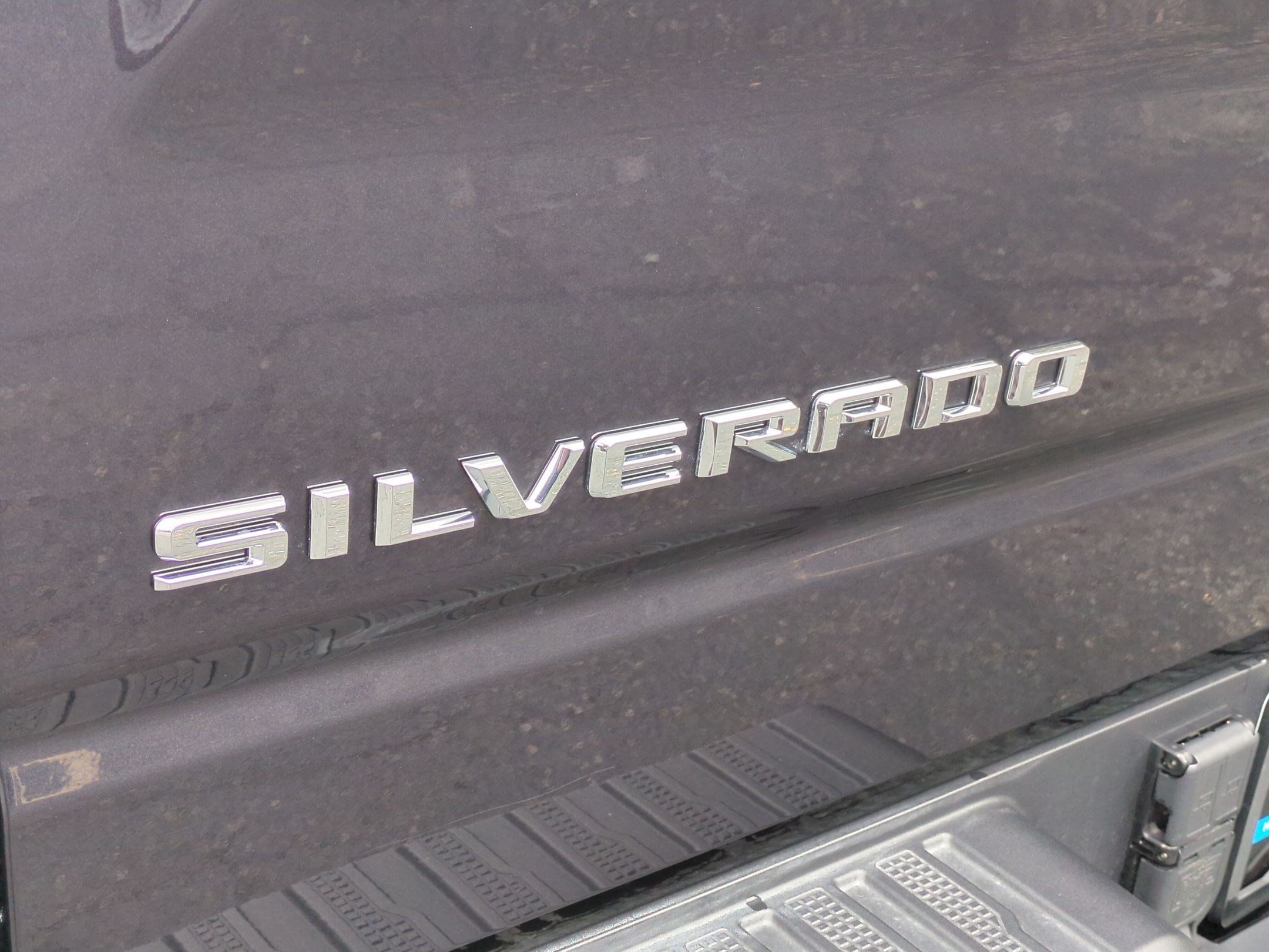 Used 2022 Chevrolet Silverado 1500 ZR2 w/ Technology Package AWD/4WD image 26