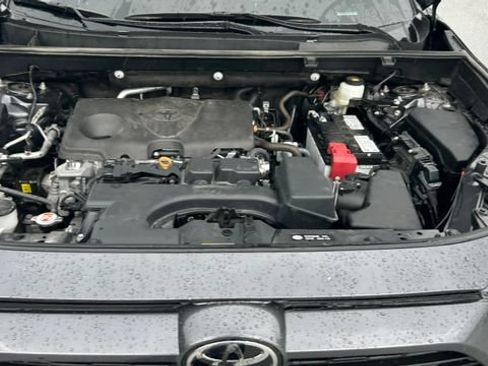 Used 2025 Toyota RAV4 XLE AWD/4WD image 50