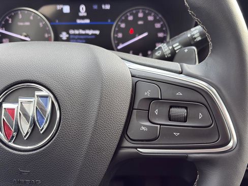 Used 2022 Buick Envision Essence w/ Technology Package I image 11