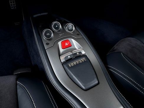 Used 2014 Ferrari 458 Italia image 44