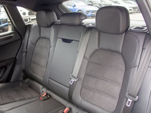 Used 2022 Porsche Macan GTS image 22