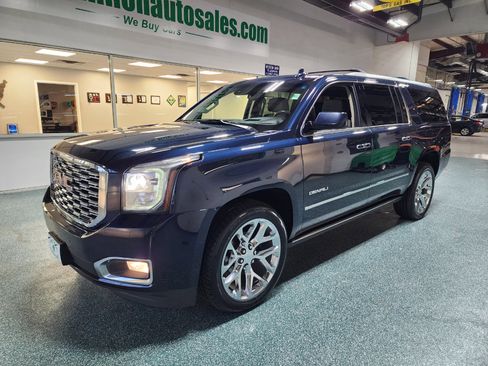 Used 2020 GMC Yukon XL Denali w/ Open Road Package image 2