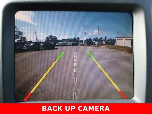 Used 2016 Jeep Cherokee Overland w/ Technology Group AWD/4WD image 15