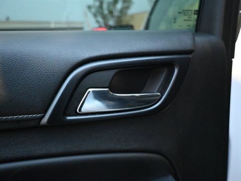 Used 2018 GMC Yukon SLE image 37