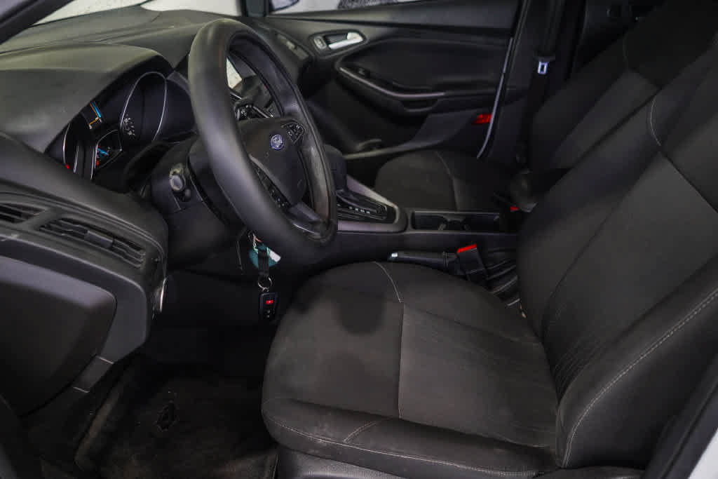 Used 2017 Ford Focus SEL FWD image 12