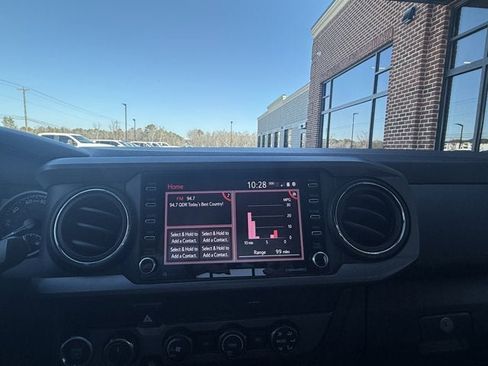 Used 2020 Toyota Tacoma TRD Off-Road image 24