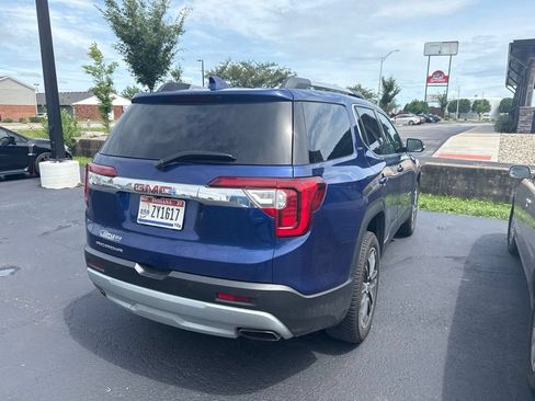 Used 2023 GMC Acadia SLT w/ Technology Package FWD image 13