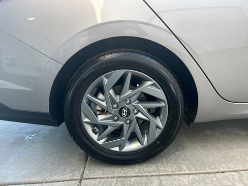 Used 2024 Hyundai Elantra SEL FWD image 38