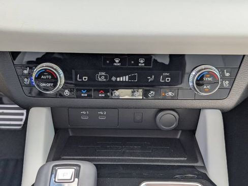 New 2026 Mitsubishi Outlander SEL FWD image 21