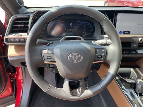 Certified 2025 Toyota Crown Signia w/ Advanced Technology Package AWD/4WD image 16