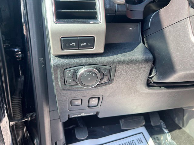 Used 2019 Ford F350 Lariat w/ Lariat Ultimate Package AWD/4WD image 19