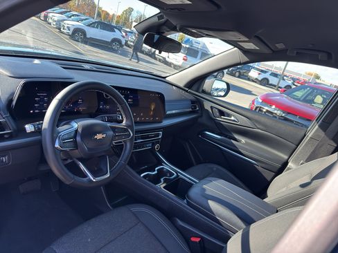 Certified 2025 Chevrolet Traverse LT image 25