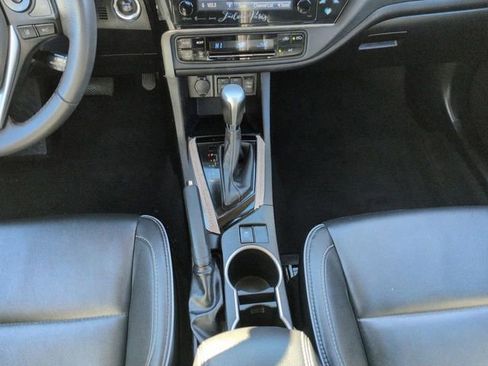 Used 2018 Toyota Corolla XLE image 18