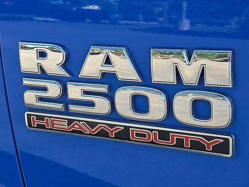 Used 2018 RAM 2500 Tradesman w/ Chrome Appearance Group RWD image 9