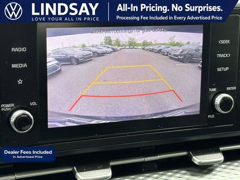 Used 2022 Kia Carnival LX FWD image 19